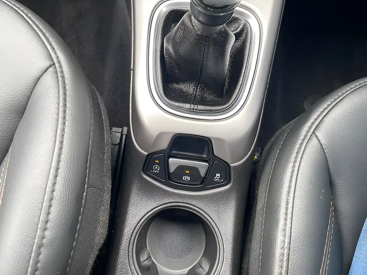 Used 2019 Jeep Compass Longitude Black - Interior and Exterior details 14