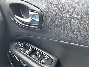 Used 2019 Jeep Compass Longitude Black - Interior and Exterior details 18