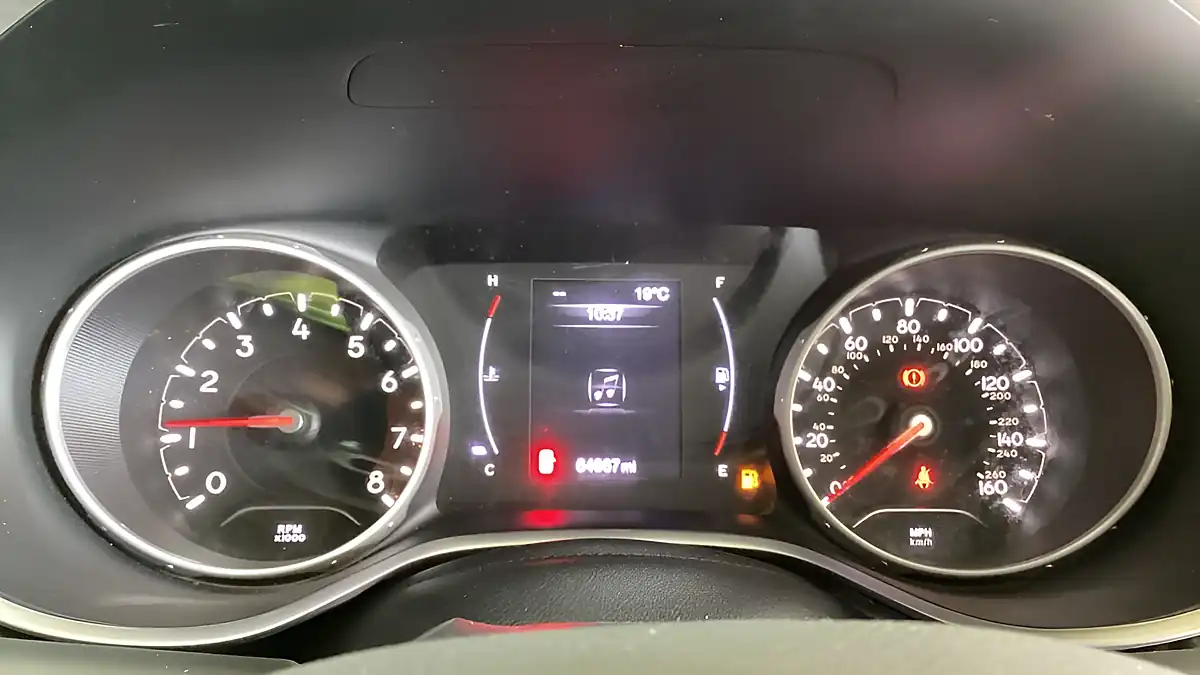 Used 2019 Jeep Compass Longitude Bronze - Interior and Exterior details 11