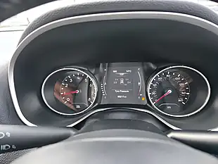 Used 2019 Jeep Compass Longitude Bronze - Interior and Exterior details 13