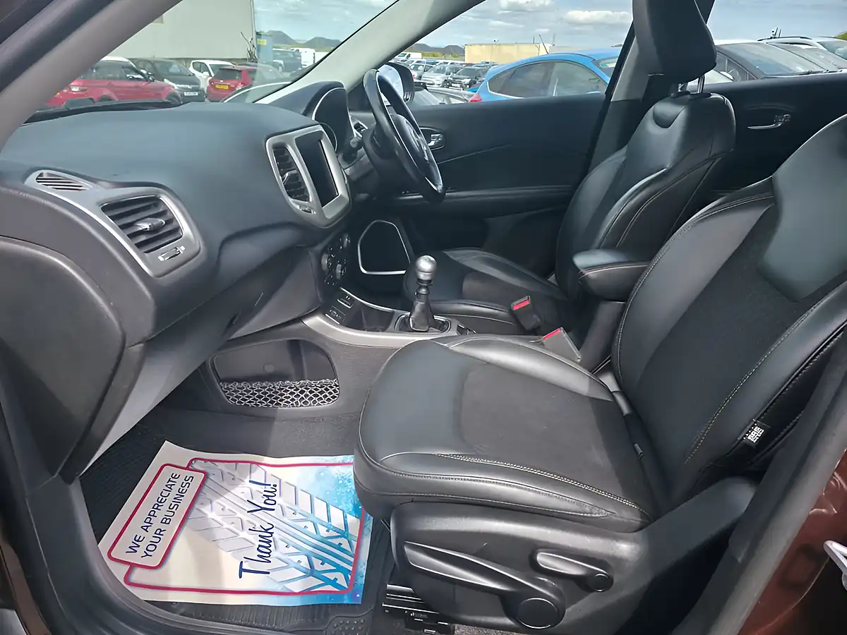 Used 2019 Jeep Compass Longitude Bronze - Interior and Exterior details 18