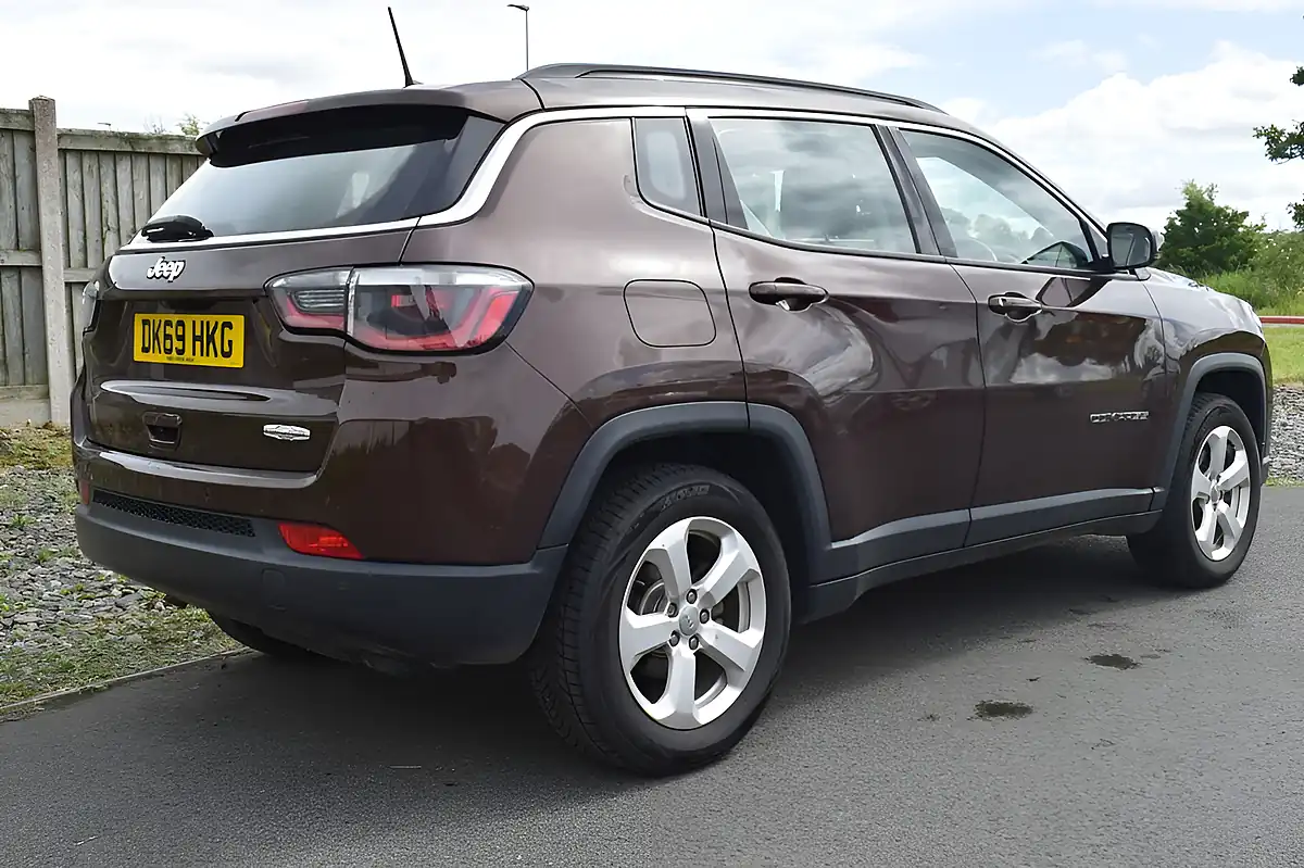 Used 2019 Jeep Compass Longitude Bronze - Interior and Exterior details 13