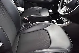 Used 2019 Jeep Compass Longitude Bronze - Interior and Exterior details 16
