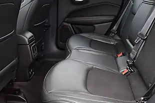 Used 2019 Jeep Compass Longitude Bronze - Interior and Exterior details 8