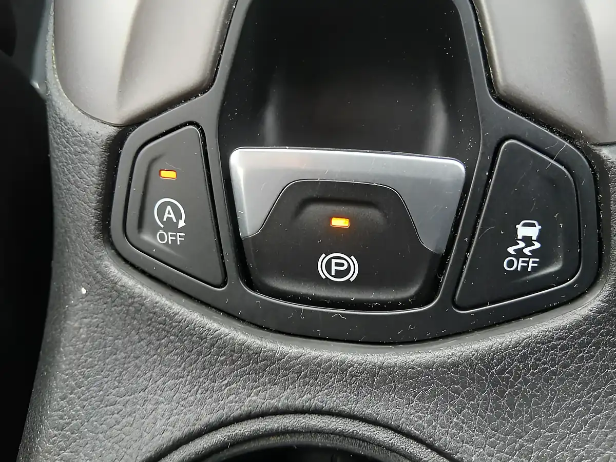 Used 2019 Jeep Compass Longitude Colorado Red - Interior and Exterior details 17