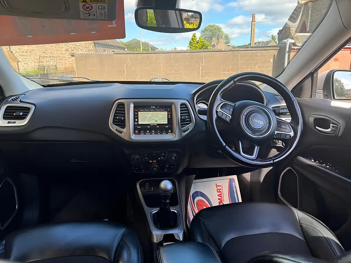 Used 2019 Jeep Compass Longitude White - Interior and Exterior details 11