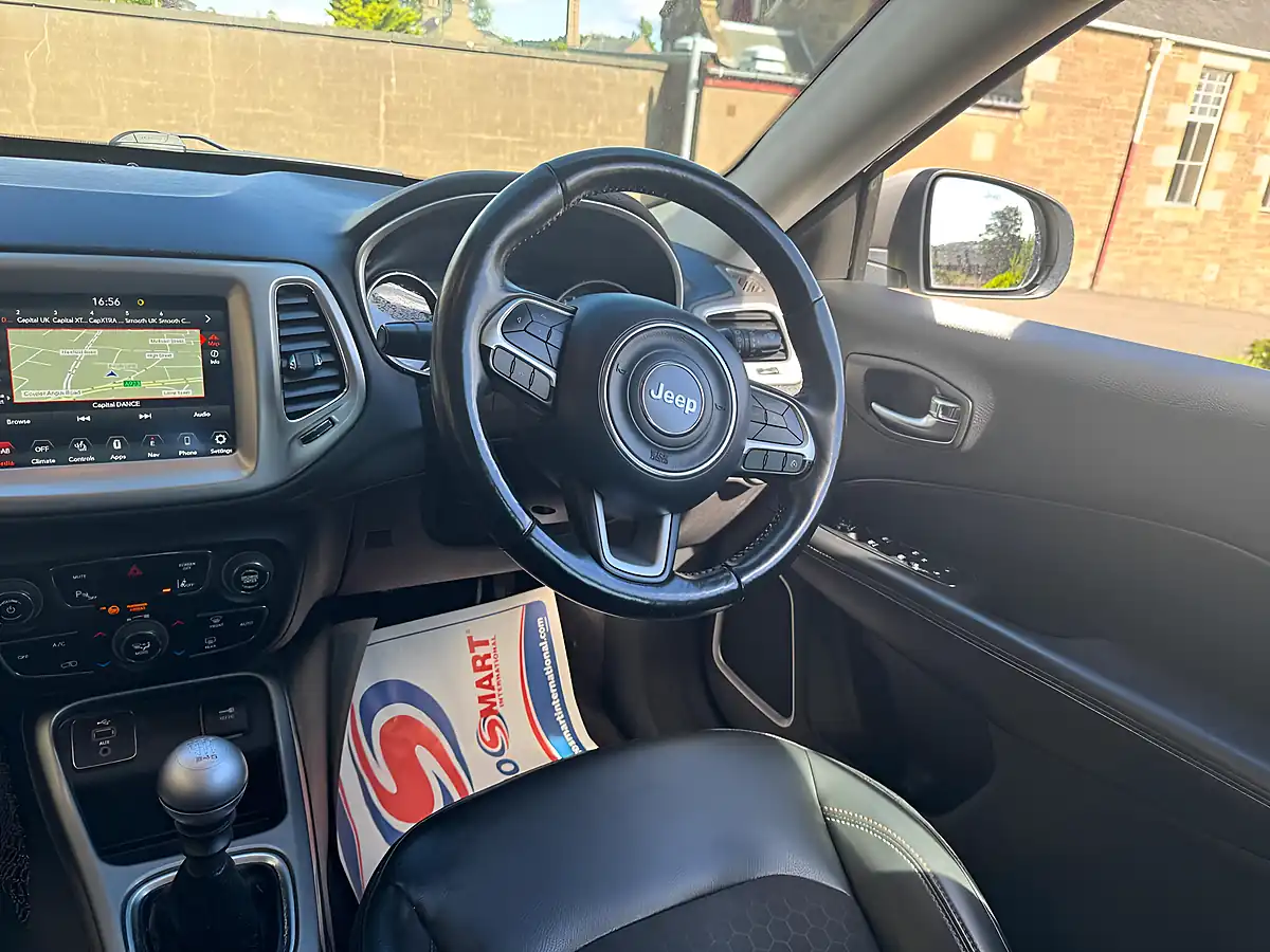 Used 2019 Jeep Compass Longitude White - Interior and Exterior details 14
