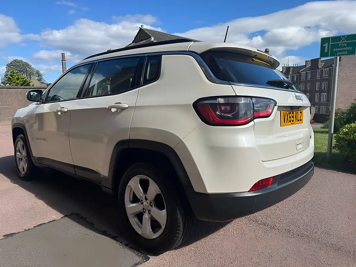 Used 2019 Jeep Compass Longitude White - Interior and Exterior details 4