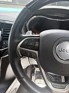 Used 2019 Jeep Grand Cherokee Overland Granite Grey - Interior and Exterior details 10