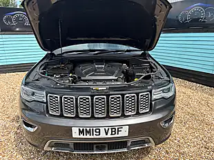 Used 2019 Jeep Grand Cherokee Overland Granite Grey - Interior and Exterior details 15