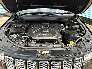 Used 2019 Jeep Grand Cherokee Overland Granite Grey - Interior and Exterior details 16