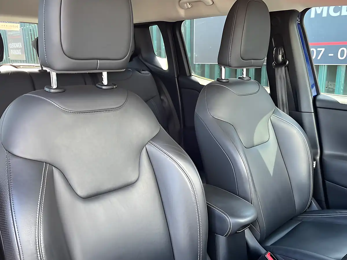 Used 2019 Jeep Renegade Limited Blue - Interior and Exterior details 16