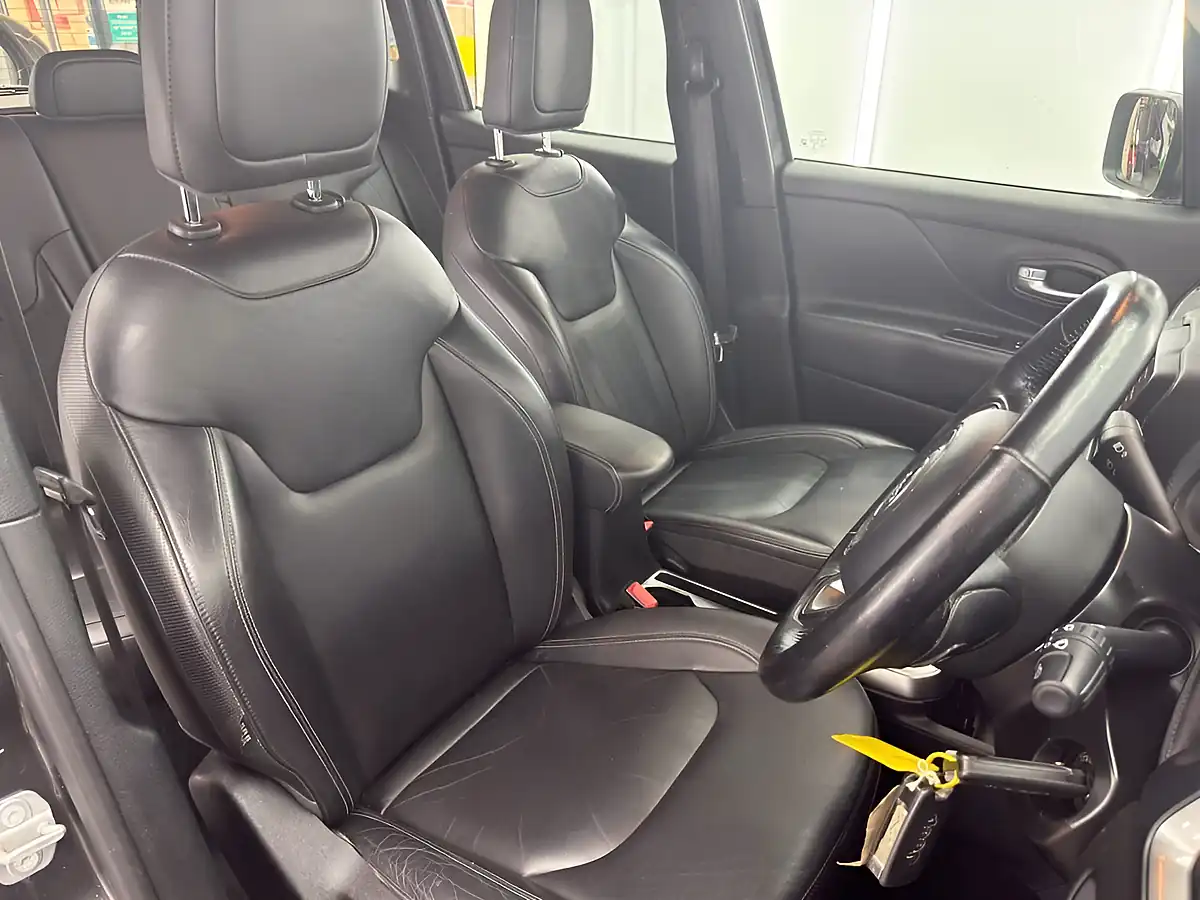 Used 2019 Jeep Renegade Limited Granite Crystal Grey - Interior and Exterior details 11