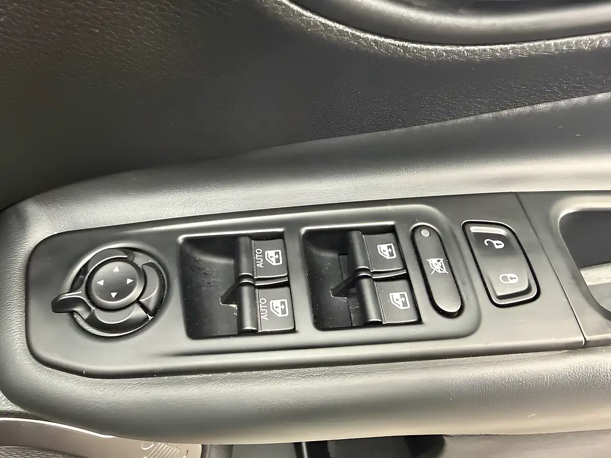 Used 2019 Jeep Renegade Limited Granite Crystal Grey - Interior and Exterior details 18
