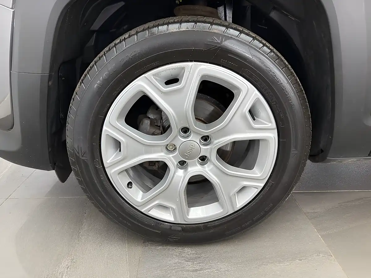 Used 2019 Jeep Renegade Limited Granite Crystal Grey - Interior and Exterior details 7