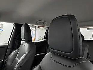 Used 2019 Jeep Renegade Limited Grey - Interior and Exterior details 16