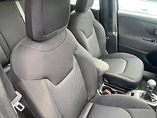 Used 2019 Jeep Renegade Longitude Black - Interior and Exterior details 10