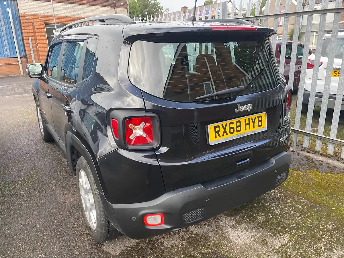 Used 2019 Jeep Renegade Longitude Black - Interior and Exterior details 4