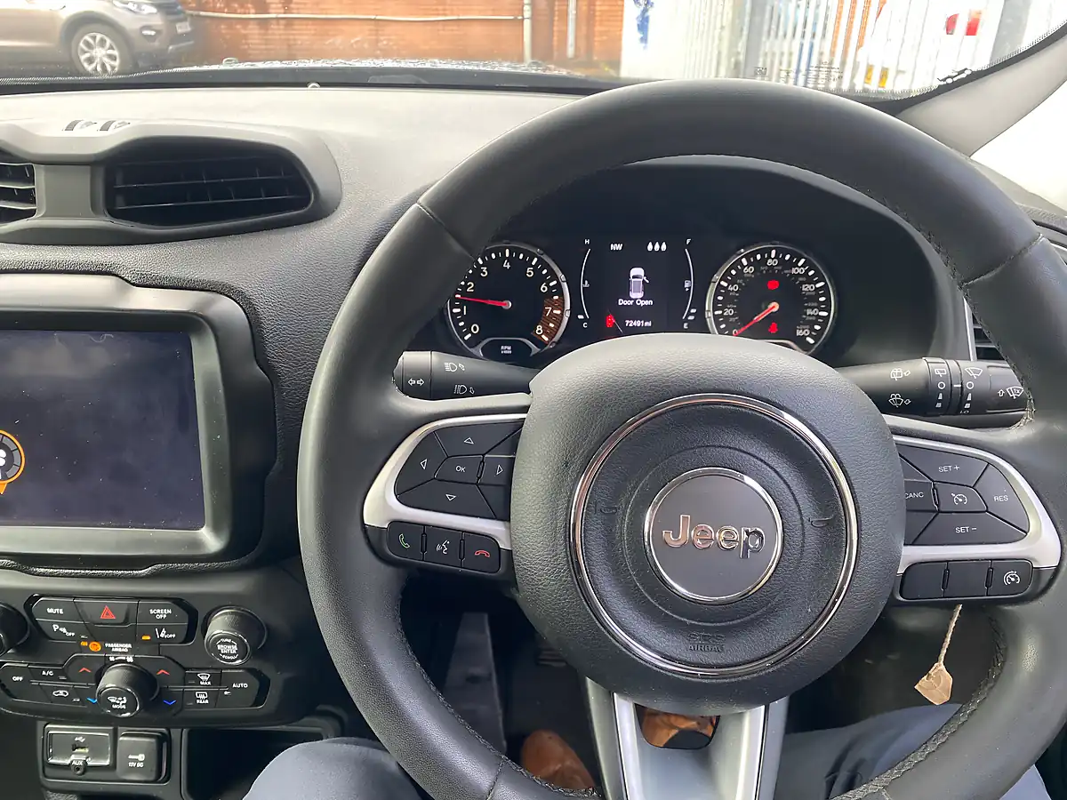 Used 2019 Jeep Renegade Longitude Black - Interior and Exterior details 6