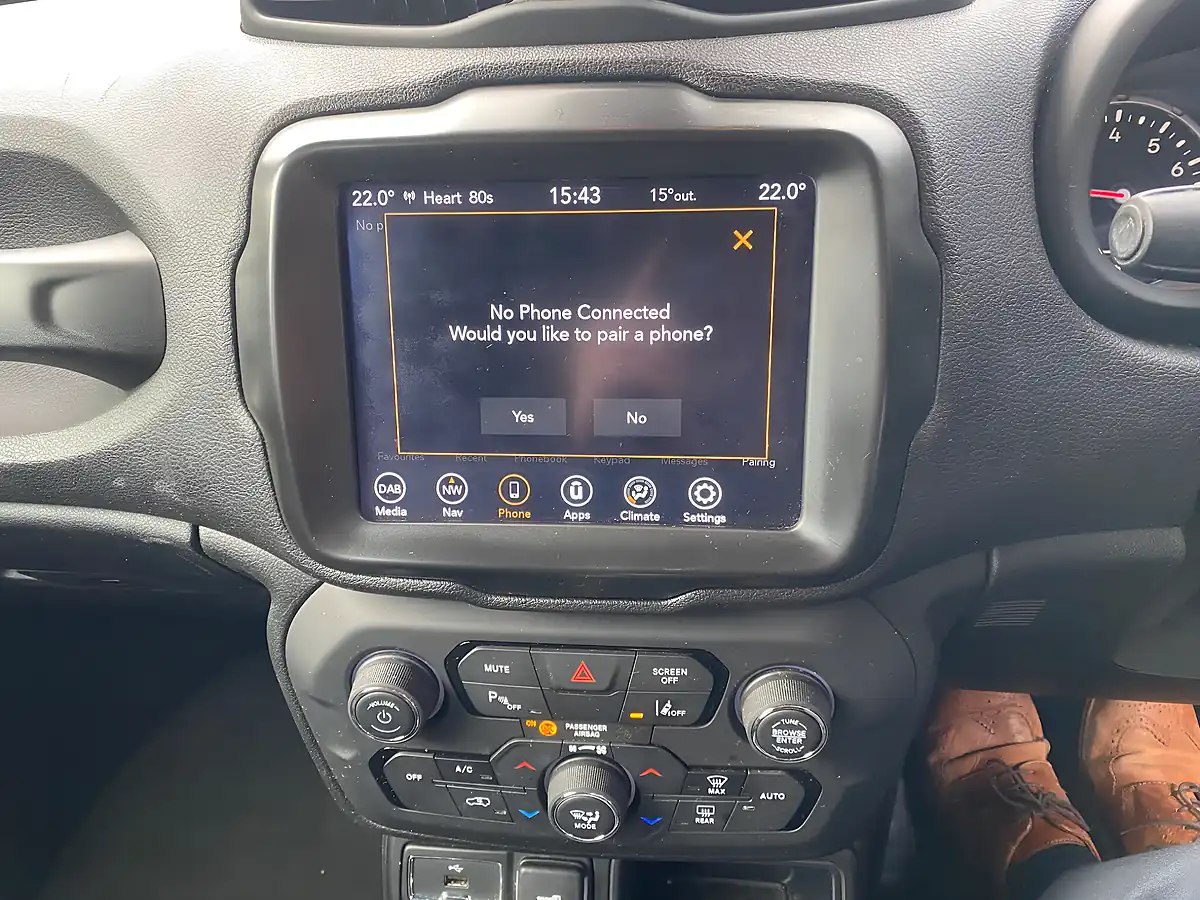 Used 2019 Jeep Renegade Longitude Black - Interior and Exterior details 7