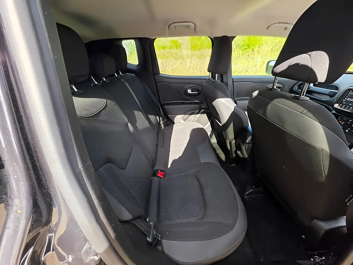 Used 2019 Jeep Renegade Night Eagle Black - Interior and Exterior details 11