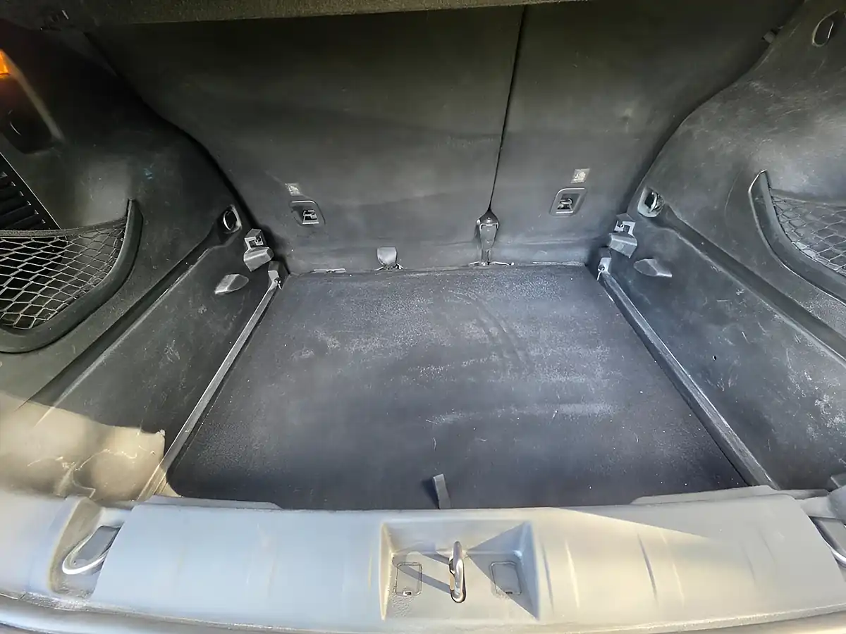 Used 2019 Jeep Renegade Night Eagle Black - Interior and Exterior details 12
