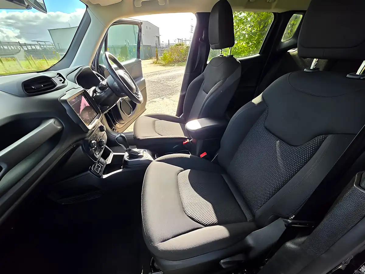 Used 2019 Jeep Renegade Night Eagle Black - Interior and Exterior details 14