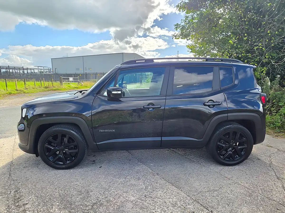 Used 2019 Jeep Renegade Night Eagle Black - Interior and Exterior details 4