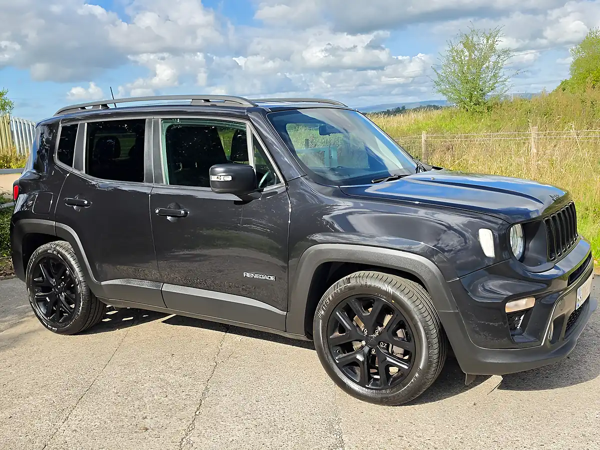 Used 2019 Jeep Renegade Night Eagle Black - Interior and Exterior details 9