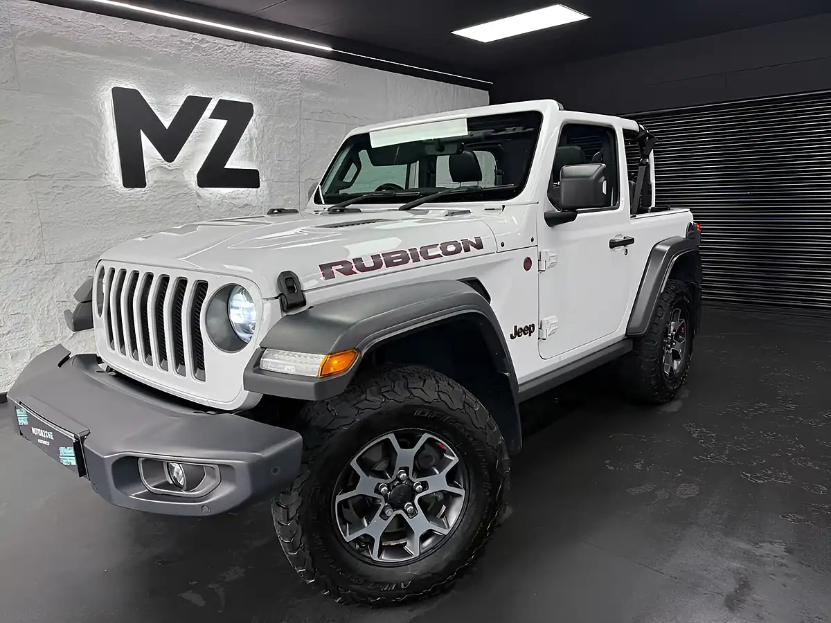 Used 2019 Jeep Wrangler Rubicon White - Front View