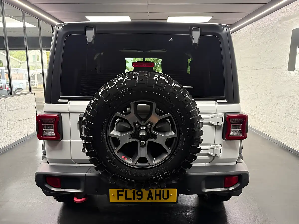 Used 2019 Jeep Wrangler Rubicon White - Interior and Exterior details 13
