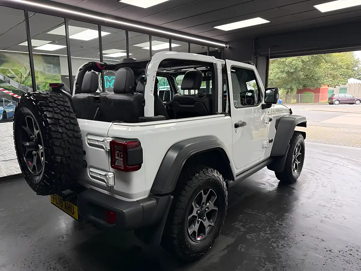 Used 2019 Jeep Wrangler Rubicon White - Interior and Exterior details 20