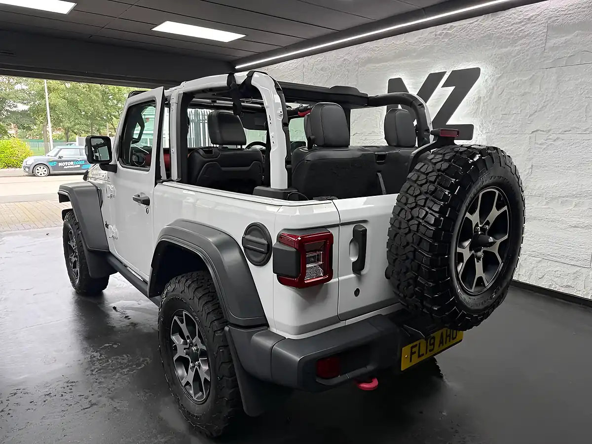 Used 2019 Jeep Wrangler Rubicon White - Interior and Exterior details 3