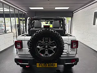Used 2019 Jeep Wrangler Rubicon White - Interior and Exterior details 5