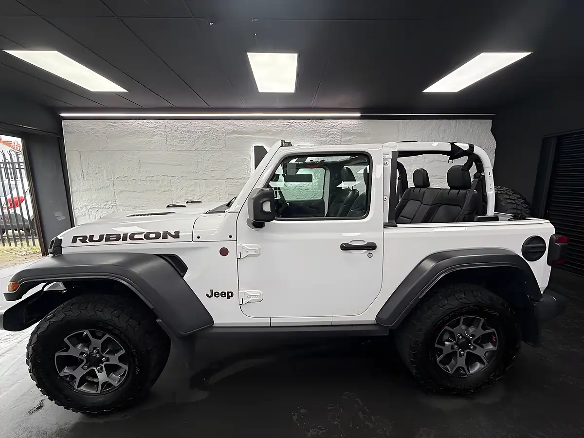 Used 2019 Jeep Wrangler Rubicon White - Interior and Exterior details 9