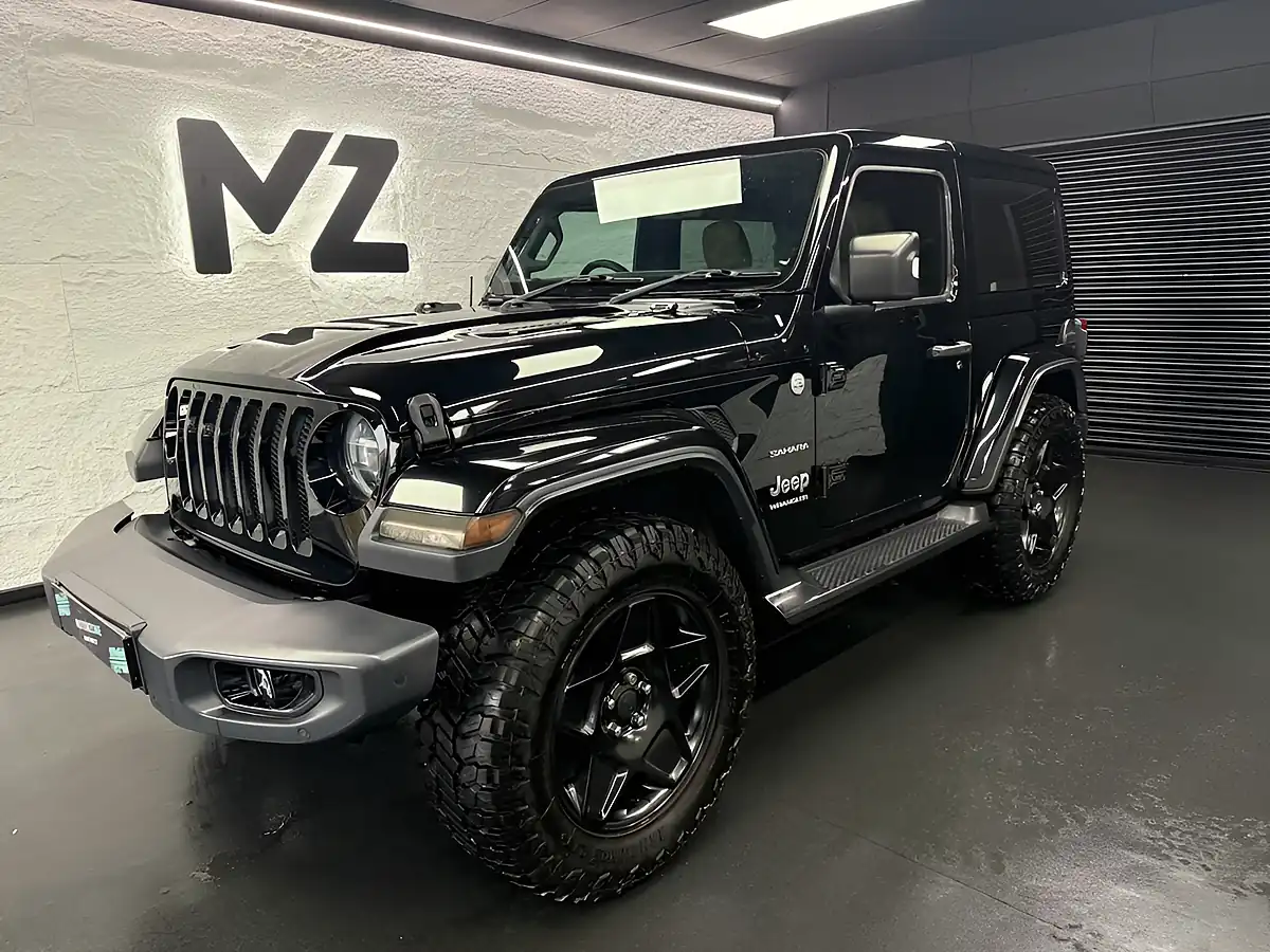 Used 2019 Jeep Wrangler Sahara Black - Interior and Exterior details 7