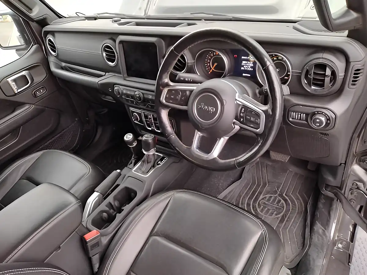Used 2019 Jeep Wrangler Sahara Grey - Interior and Exterior details 10