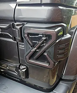 Used 2019 Jeep Wrangler Sahara Grey - Interior and Exterior details 9