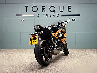 Used 2019 Kawasaki Ninja 650 Super Sports Orange - Interior and Exterior details 4