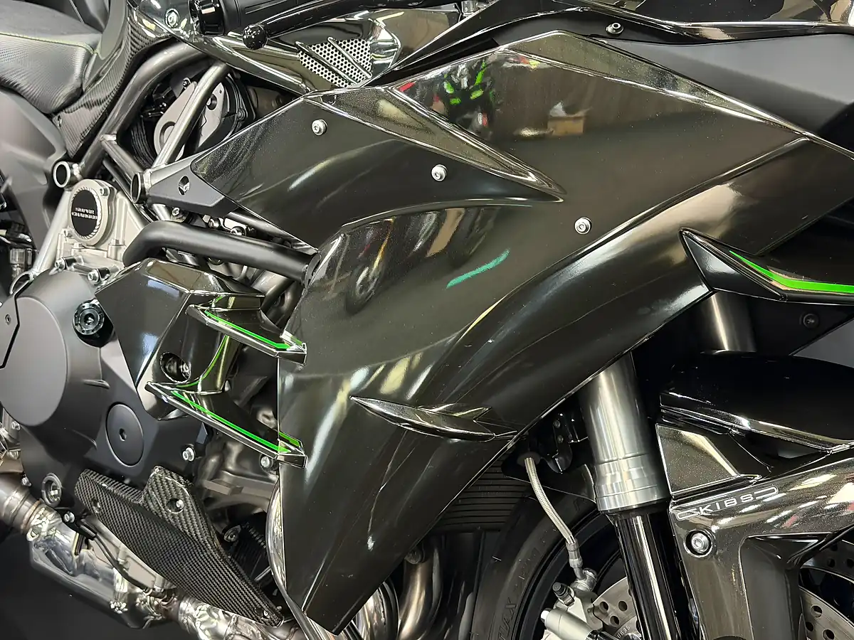 Used 2019 Kawasaki Ninja H2 1000 Grey - Interior and Exterior details 11