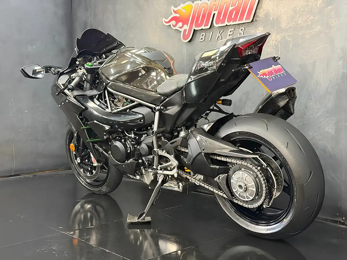 Used 2019 Kawasaki Ninja H2 1000 Grey - Interior and Exterior details 16