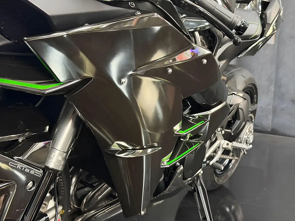 Used 2019 Kawasaki Ninja H2 1000 Grey - Interior and Exterior details 17