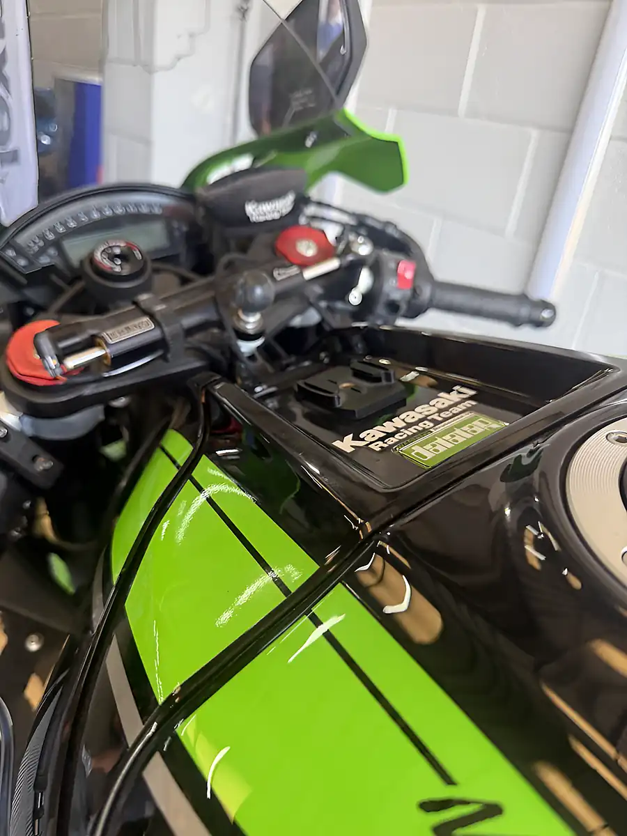 Used 2019 Kawasaki Ninja ZX-10R Krt Replica Green - Interior and Exterior details 19