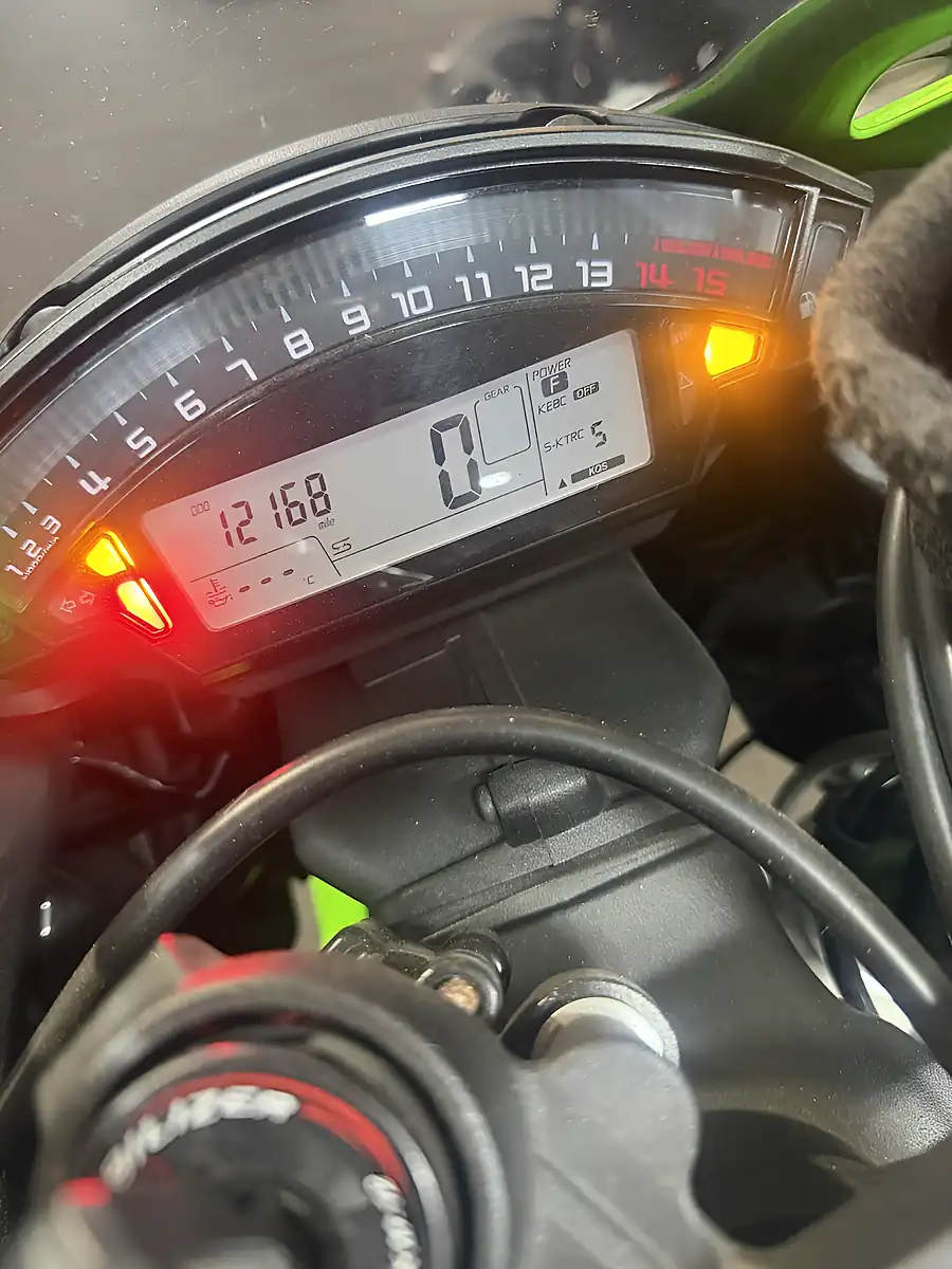 Used 2019 Kawasaki Ninja ZX-10R Krt Replica Green - Interior and Exterior details 20