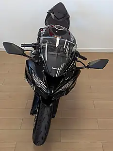 Used 2019 Kawasaki Ninja ZX-6R Black - Interior and Exterior details 11