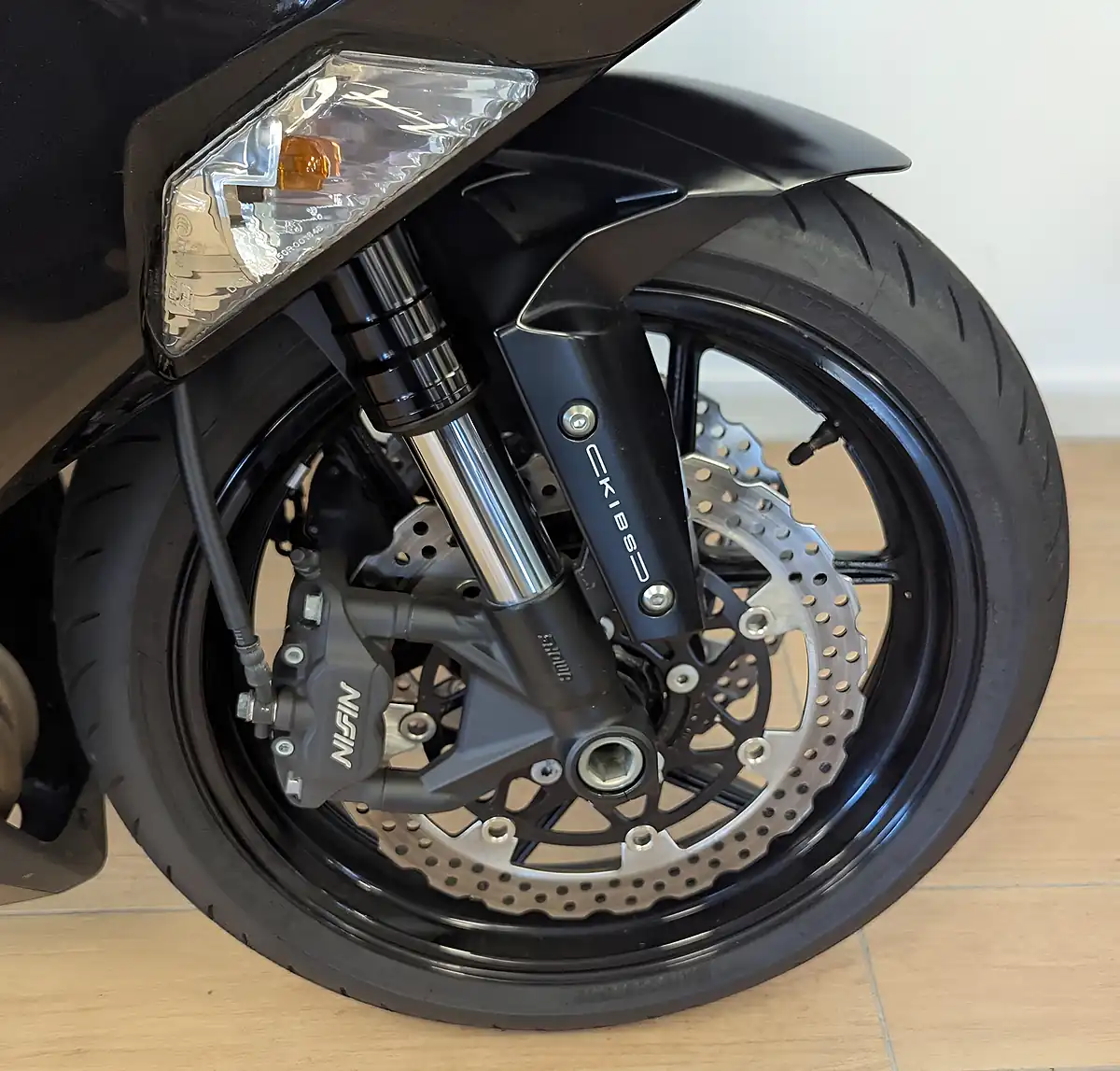 Used 2019 Kawasaki Ninja ZX-6R Black - Interior and Exterior details 16