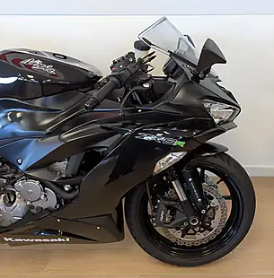 Used 2019 Kawasaki Ninja ZX-6R Black - Interior and Exterior details 2
