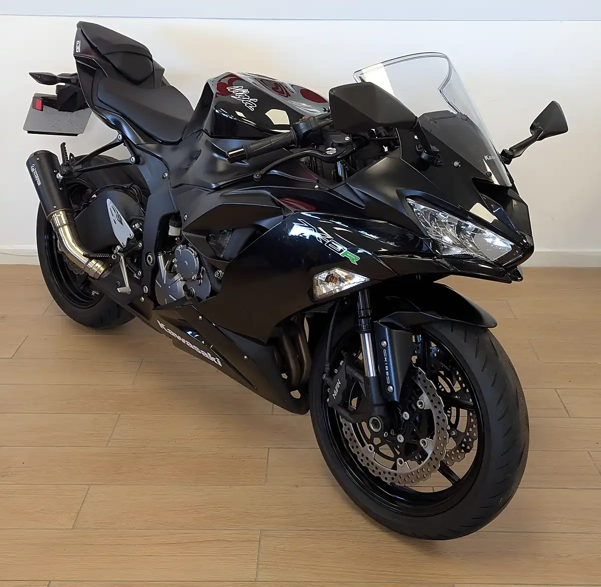 Used 2019 Kawasaki Ninja ZX-6R Black - Interior and Exterior details 6