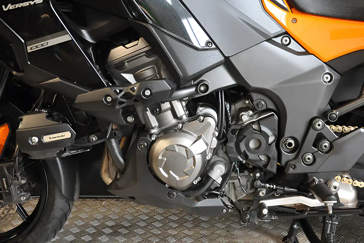 Used 2019 Kawasaki Versys 1000 Tourer Orange - Interior and Exterior details 15