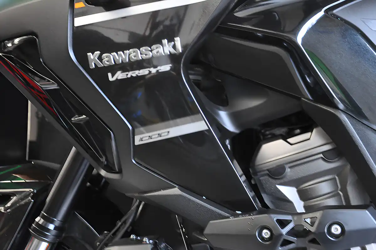 Used 2019 Kawasaki Versys 1000 Tourer Orange - Interior and Exterior details 16
